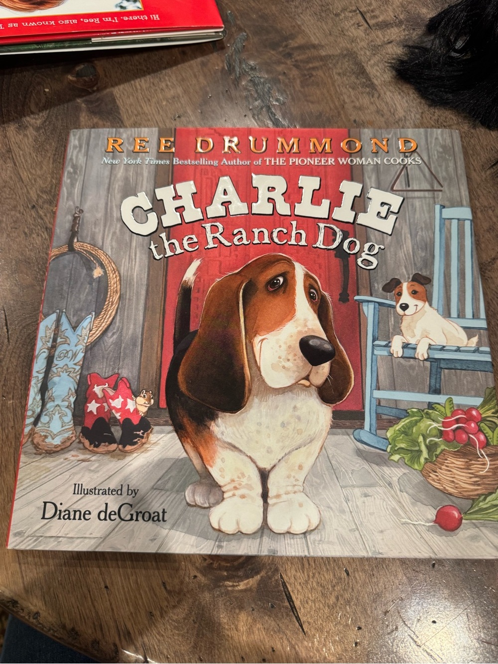 Charlie the Ranch Dog Picture Book - Brown/White